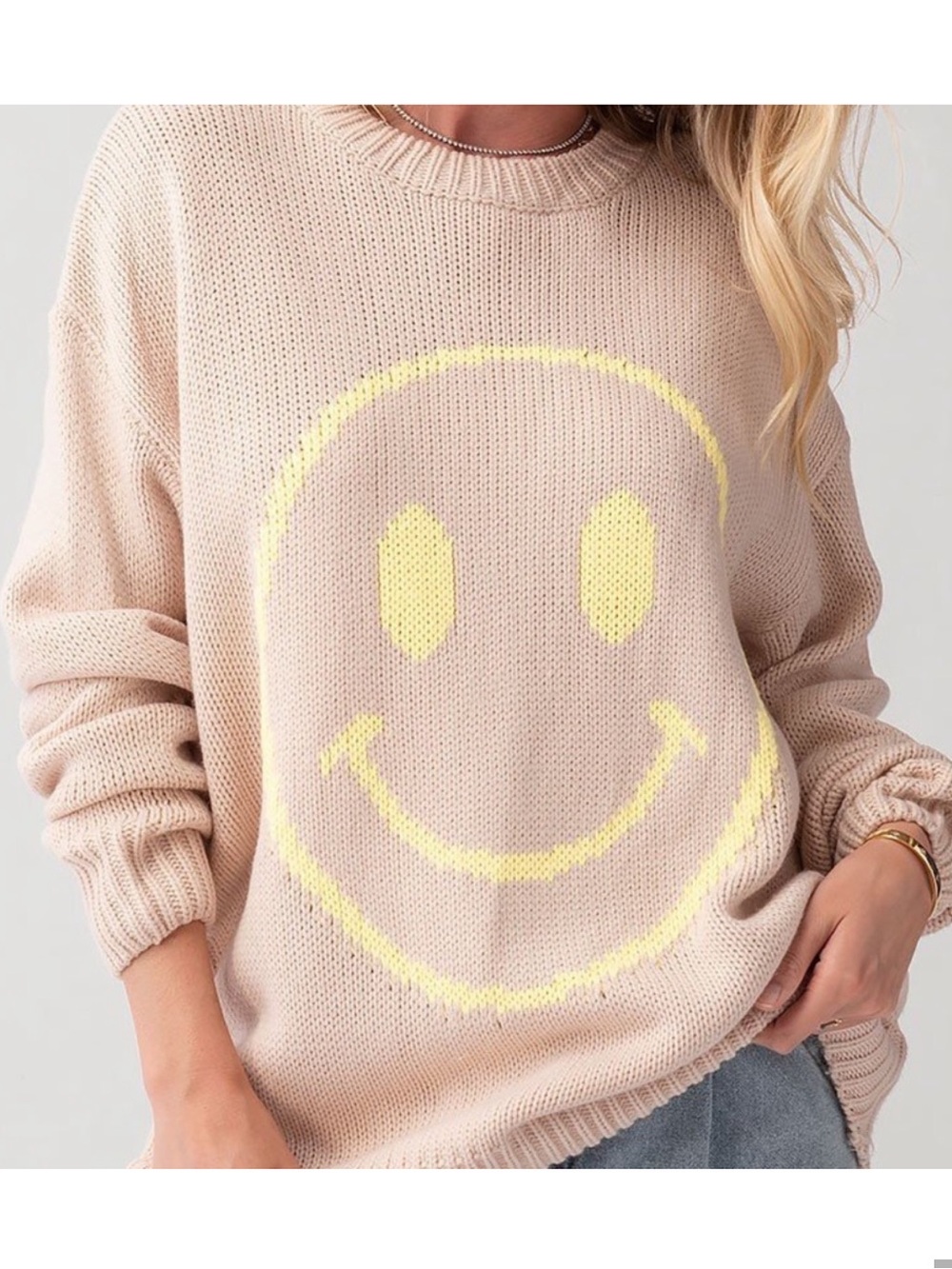 URBAN DAIZY Charlie Knit Sweater with Smiley Face